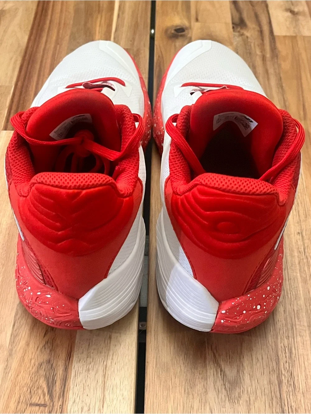 New Balance Two WXY V4 BB Shoes, M 8 / W 9.5, Optio White/Team Red, Like New